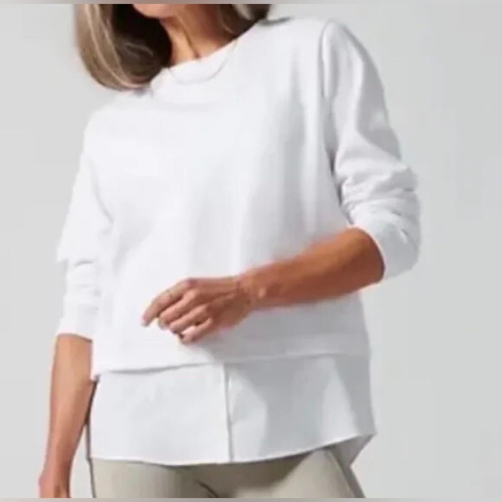 Athleta Gallery White Long Sleeve Tunic Sweatshirt, designed with a layered look